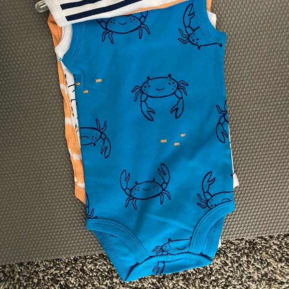 Baby onesies - Picture 4 of 5